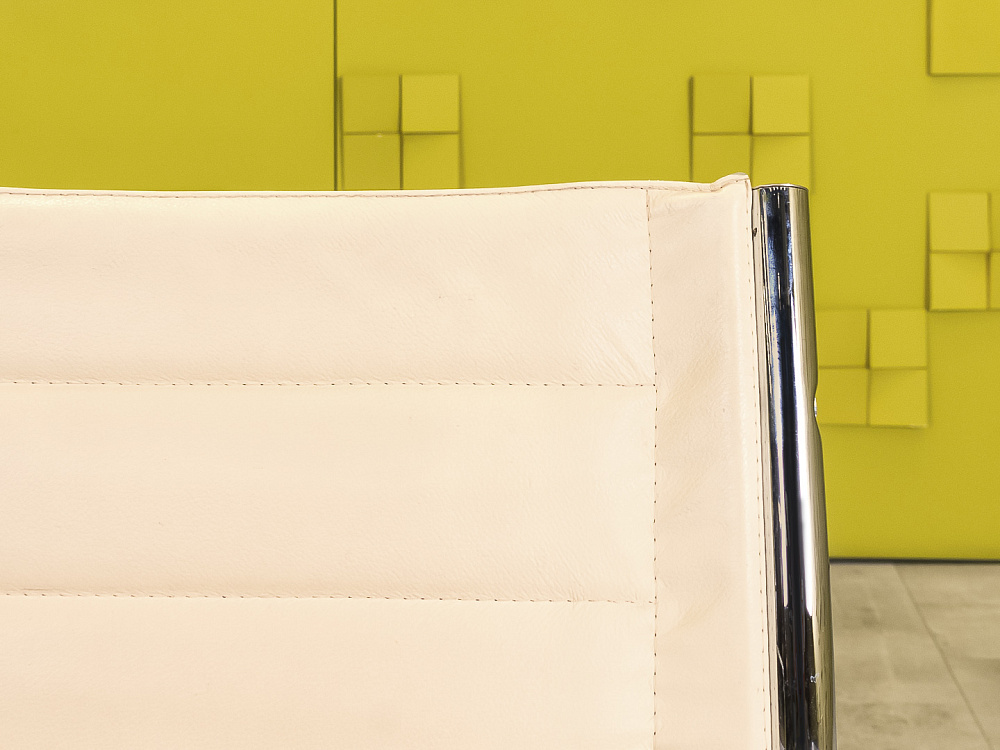 Офисное кресло для персонала на колесах  Кожа Бежевый Импорт  КПКБ-16083