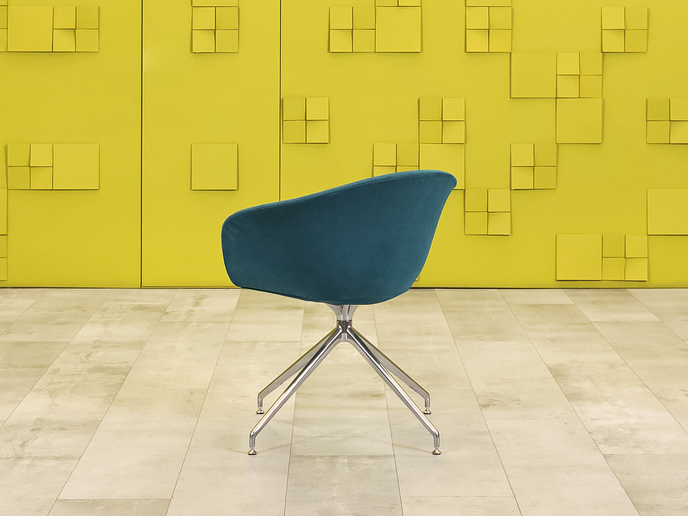 Мягкое кресло ARPER Ткань Синий Италия  КНТН1-30016