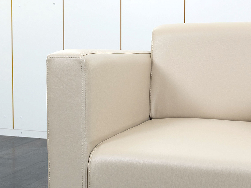 Мягкое кресло Май Кожзам Бежевый   (КНКБ-27010)