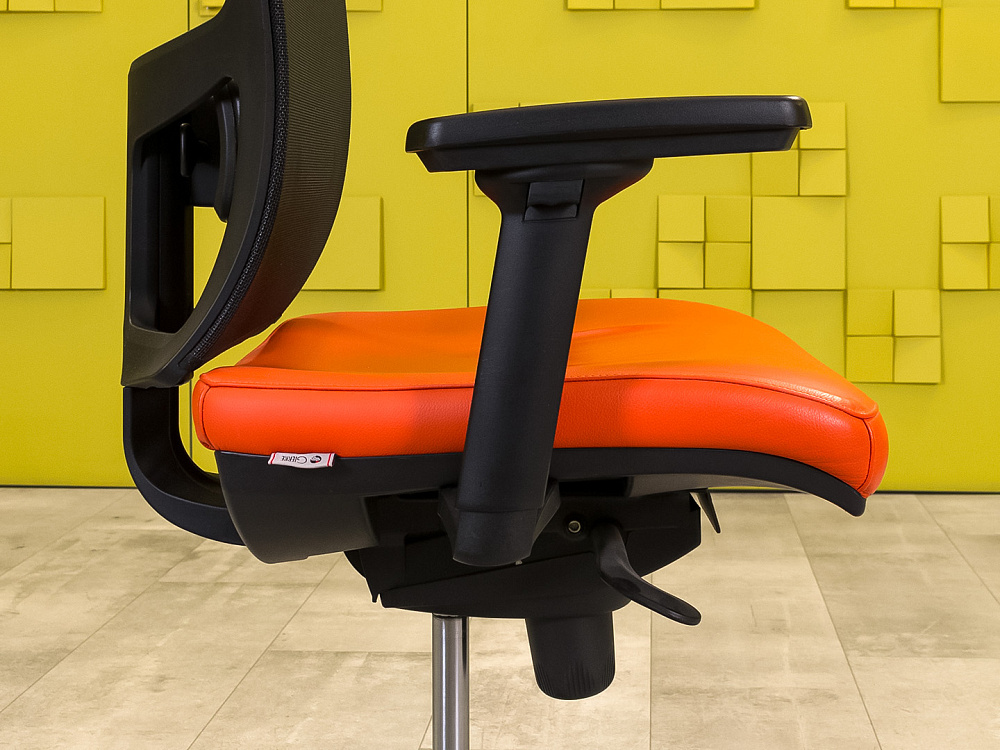 Офисное кресло для персонала на колесах GIERRE Кожа Оранжевый Италия_КПКО-080824