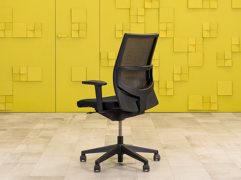 Офисное кресло для персонала на колесах Comforto HAWORTH Ткань Чёрный Германия_КПТЧ4-290324