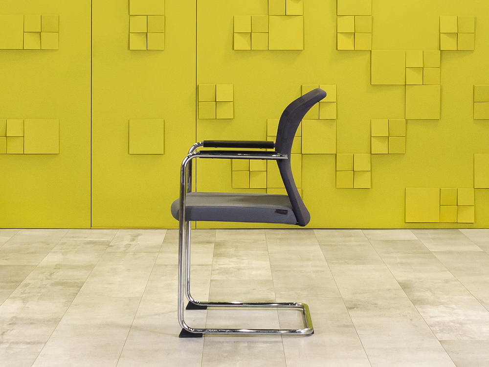 Конференц кресло для переговорной на полозьях ZUCO Ткань Серый Швейцария_КДТС-260224