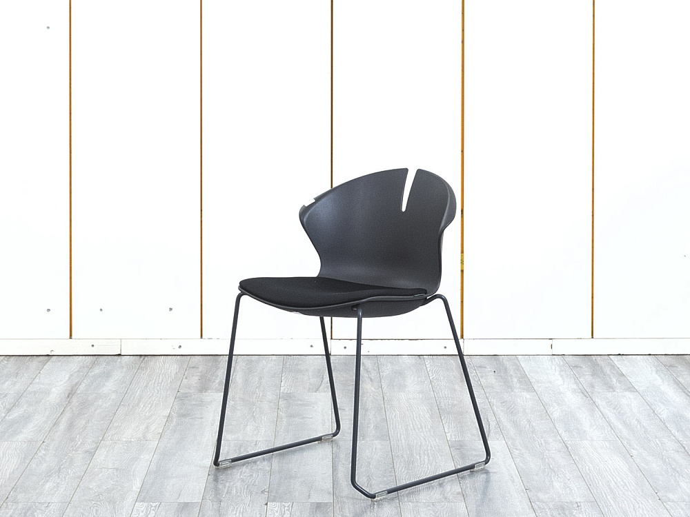 Конференц кресло для переговорной  Черный Пластик Profoffice   (УДПЧ-30074)