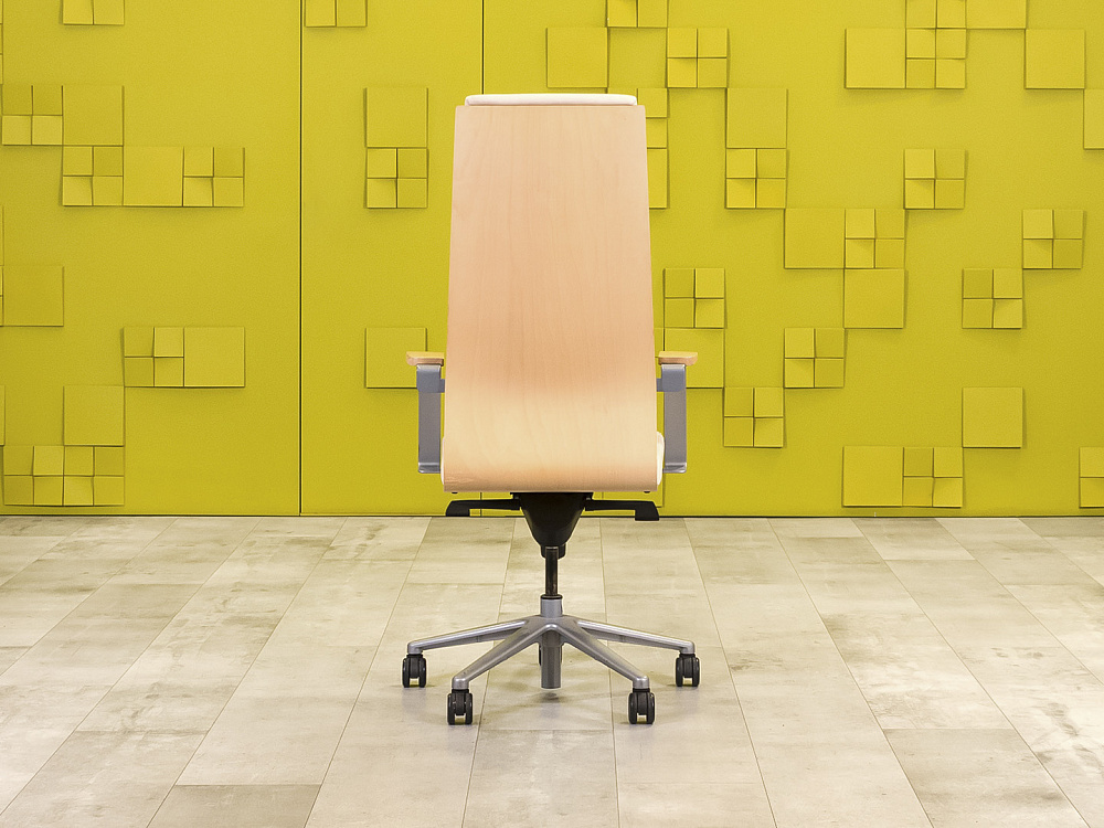 Офисное кресло руководителя на колесах MADERA A Sitland Кожа Бежевый Италия  КРКБ-270624