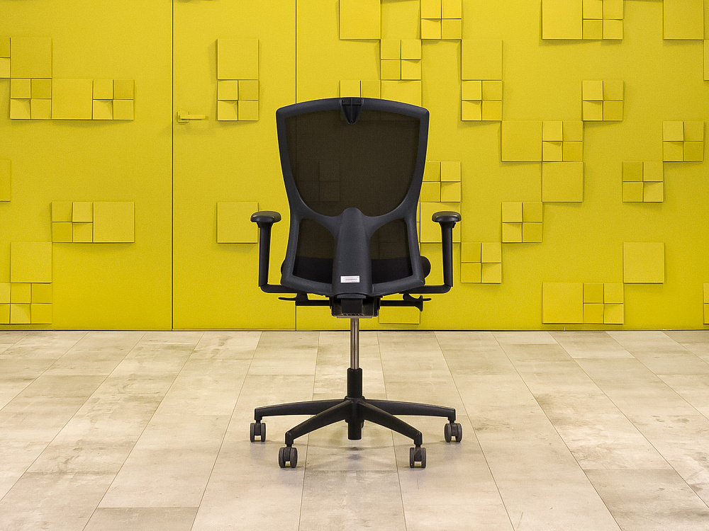 Офисное кресло для персонала на колесах Mento Kinnarps Ткань Чёрный Швеция_КПТЧ-230924