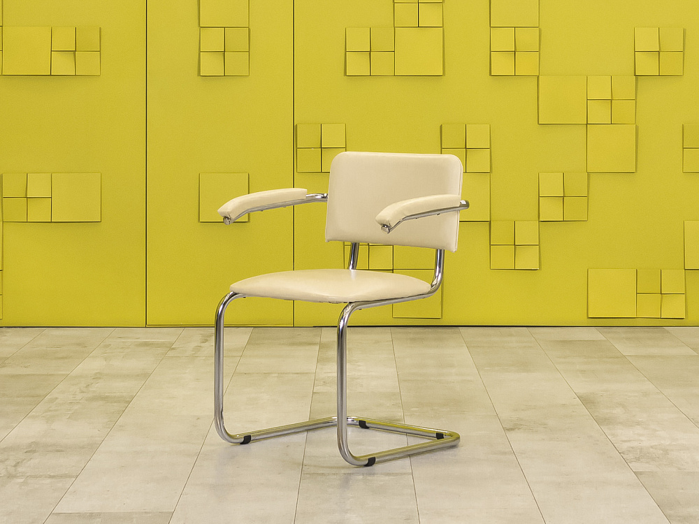 Конференц кресло для переговорной Кожзам Бежевый  КДКБ-09105