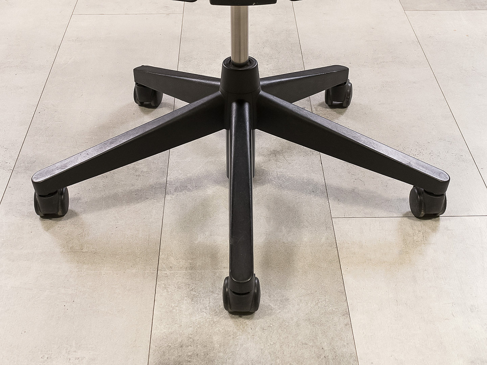 Офисное кресло для персонала на колесах HAWORTH Ткань Красный; Чёрный США_КПТК-211124