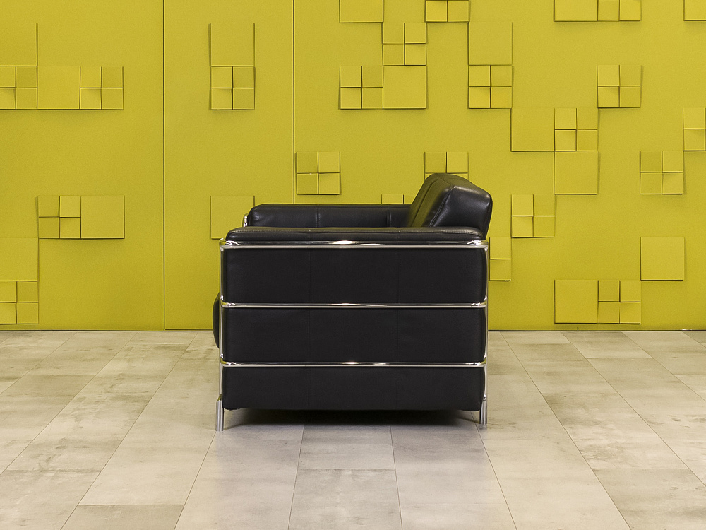 Офисный диван Кенигсберг Кожзам Чёрный Россия  ДНКЧ-13115