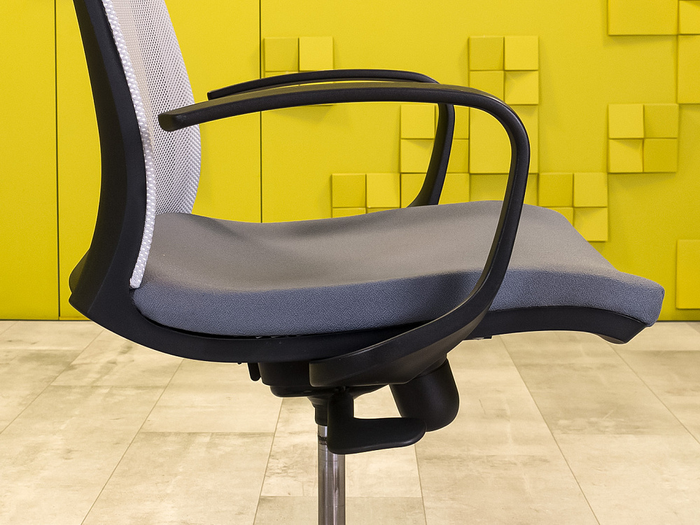 Офисное кресло для персонала на колесах NARBUTAS Ткань Серый Литва_КПТС-151223