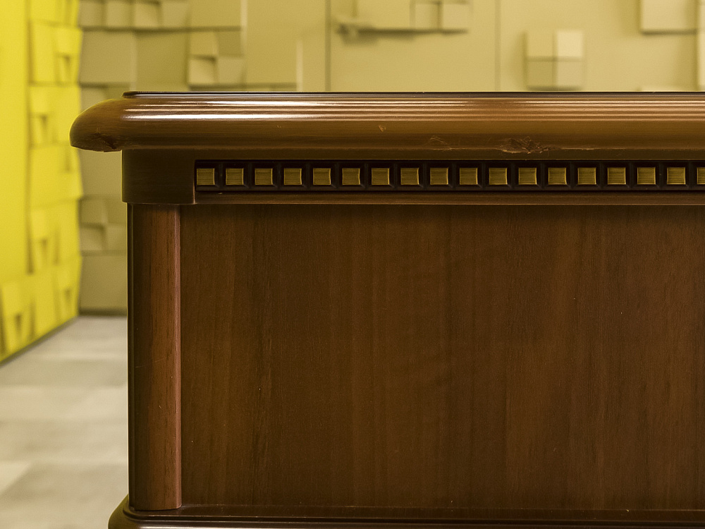 Стол для руководителя  Joconda Miassmobili ЛДСП Орех Россия  СРПХ-08046