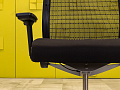 Офисное кресло для персонала на колесах Think Steelcase Ткань Чёрный Франция_КПТЧ-100924