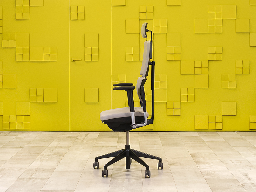 Офисное кресло руководителя на колесах Please 2 Ergonomik Steelcase Кожа Серый Франция_КРКС-141024