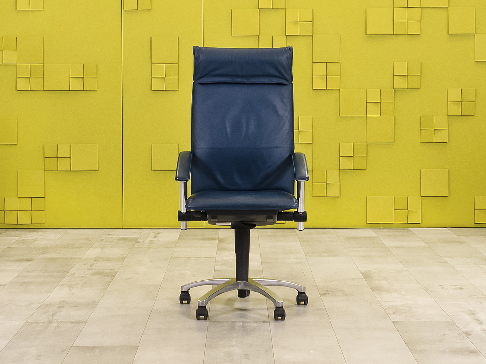 Офисное кресло руководителя на колесах TIGER SATO Кожа Синий Германия_КРКН-131123