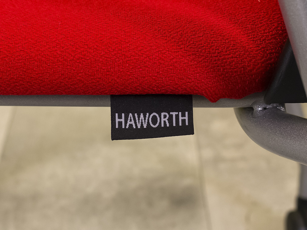 Конференц кресло для переговорной  HAWORTH Ткань Красный США  КНТК-27105