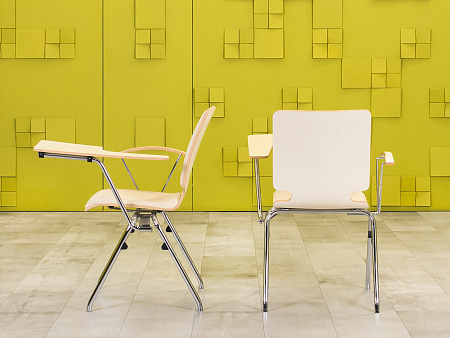 Конференц кресло для переговорной на ножках AXO Кожзам Бежевый Польша_КНКБ-230623