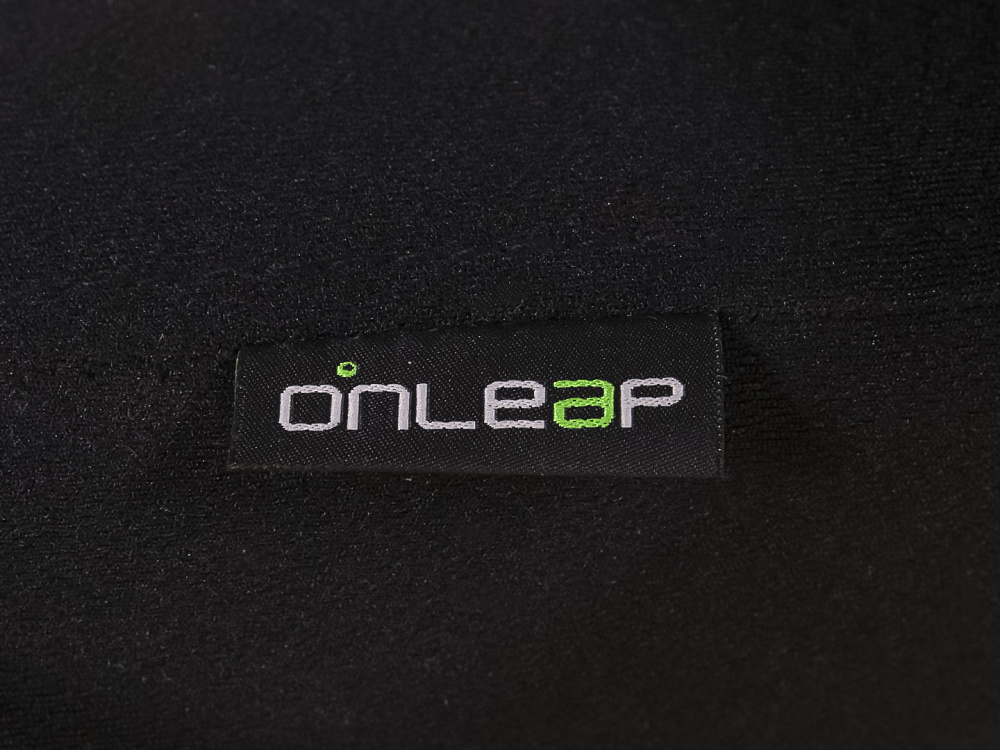 Офисное кресло руководителя на колесах ONLEAP Ткань Чёрный Импорт  КРТЧ-26016