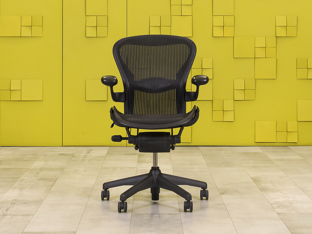 Офисное кресло руководителя на колесах Aeron B Herman Miller Сетка Чёрный США  КРТЧ-12115