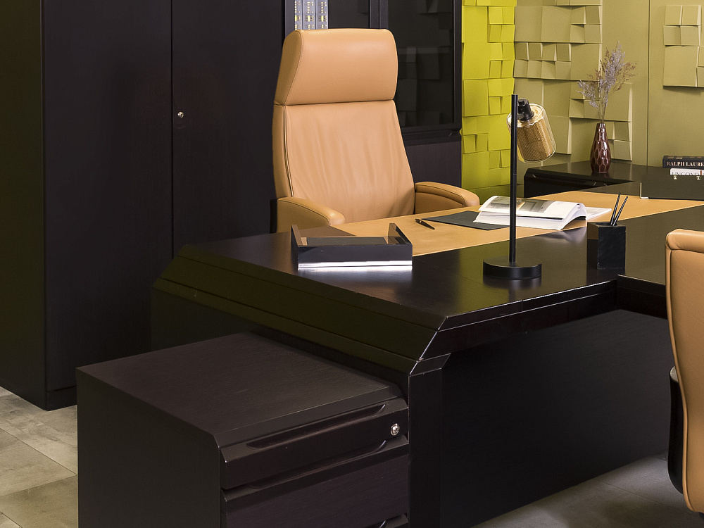 Кабинет руководителя Dazato Шпон Венге Италия