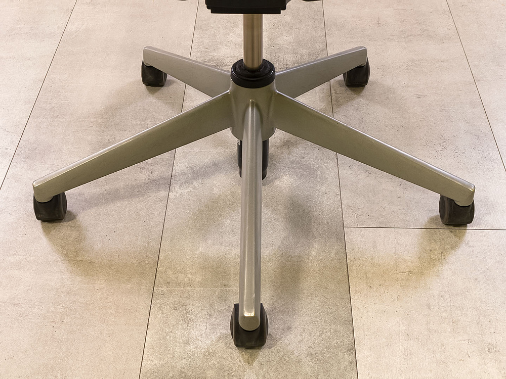 Офисное кресло для персонала на колесах Comforto HAWORTH Ткань Серый США_КПТС-190724