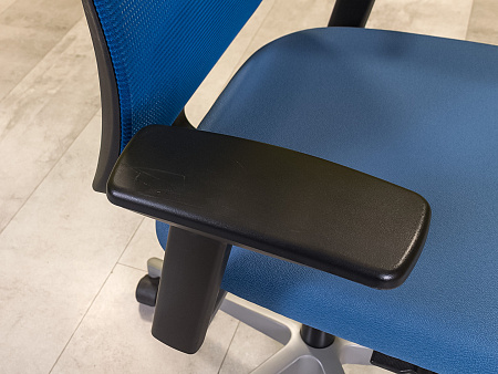 Офисное кресло для персонала на колесах Reply Air Steelcase Ткань Синий Франция_КПТН1-040824