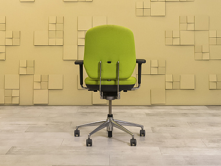 Офисное кресло для персонала на колесах  Vitra Ткань Зелёный Швейцария  КПТЗ-24065