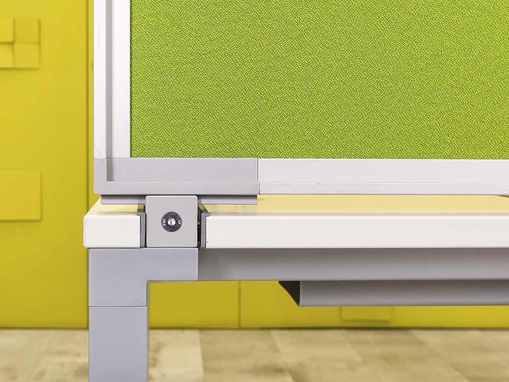 Офисный стол прямой Steelcase ЛДСП Белый Франция  СППБ1-04026