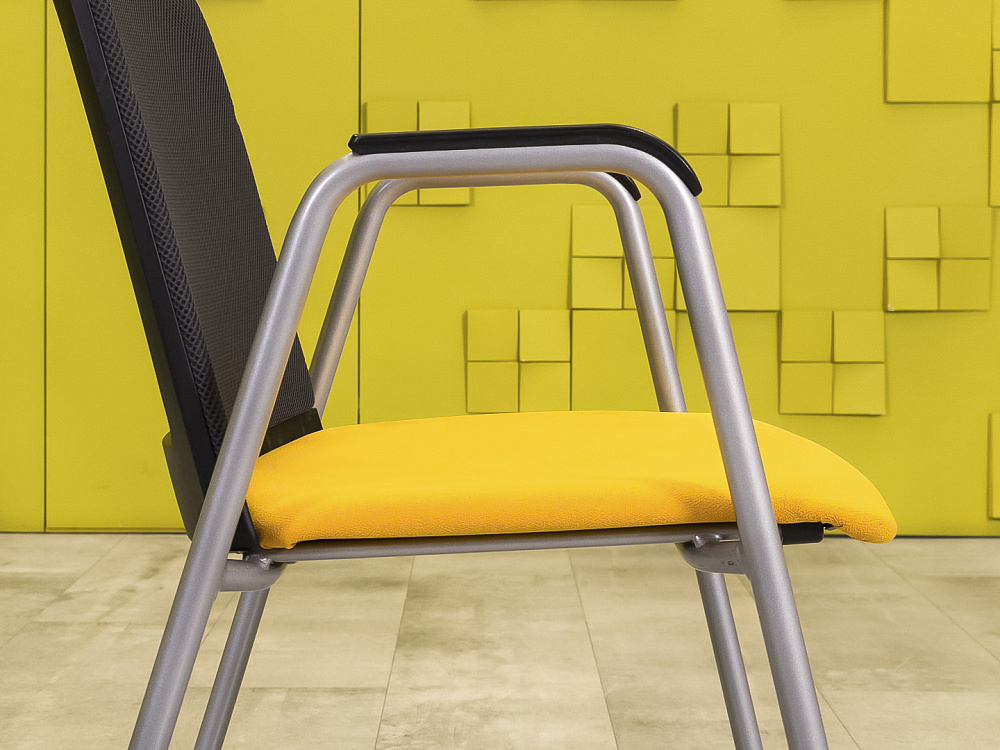 Конференц кресло для переговорной HAWORTH Ткань Жёлтый США  КНТЖ-27105