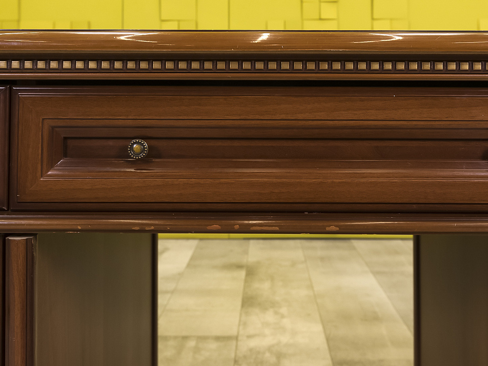 Стол для руководителя  Miassmobili ЛДСП Орех Россия  СРПХ1-08046