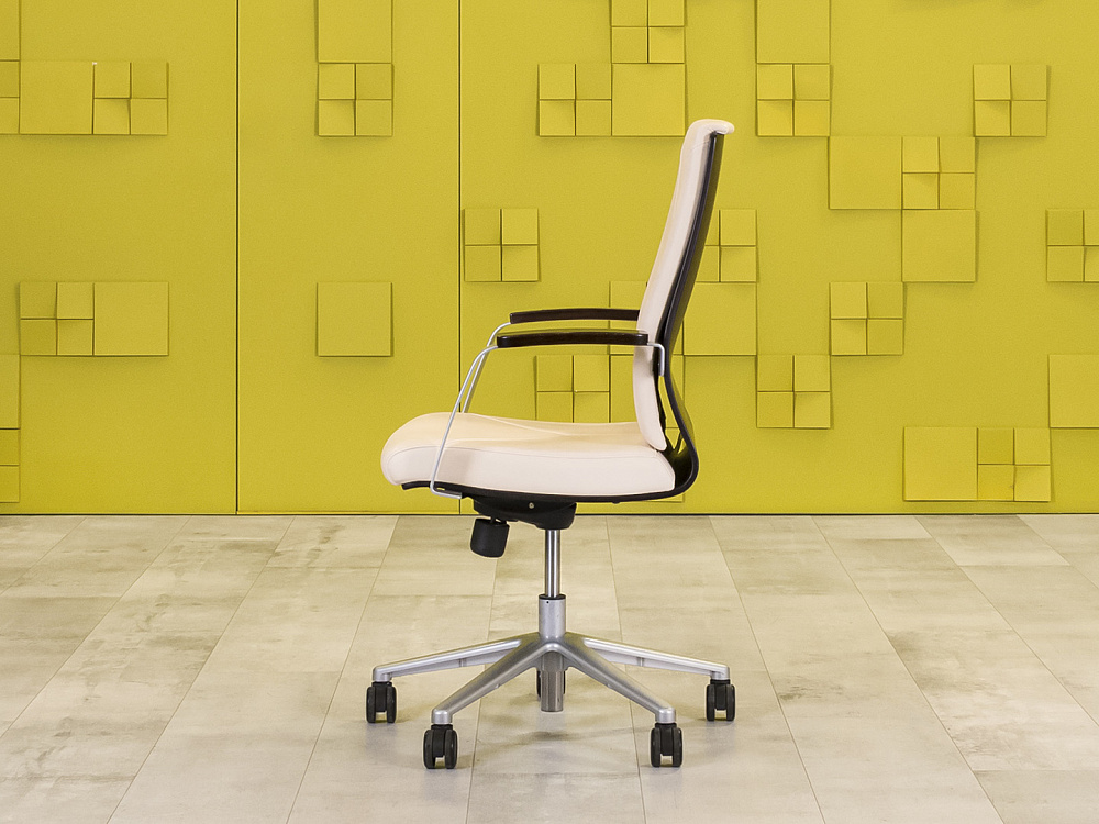 Офисное кресло руководителя на колесах MADERA B Sitland Кожа Бежевый; Венге Италия_КРКБ-170424