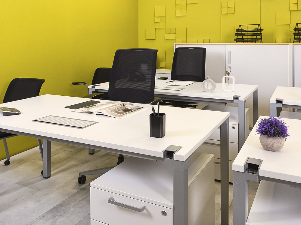 Комплект офисной мебели стол с тумбой  Steelcase ЛДСП Белый Франция  СППБТ-04026