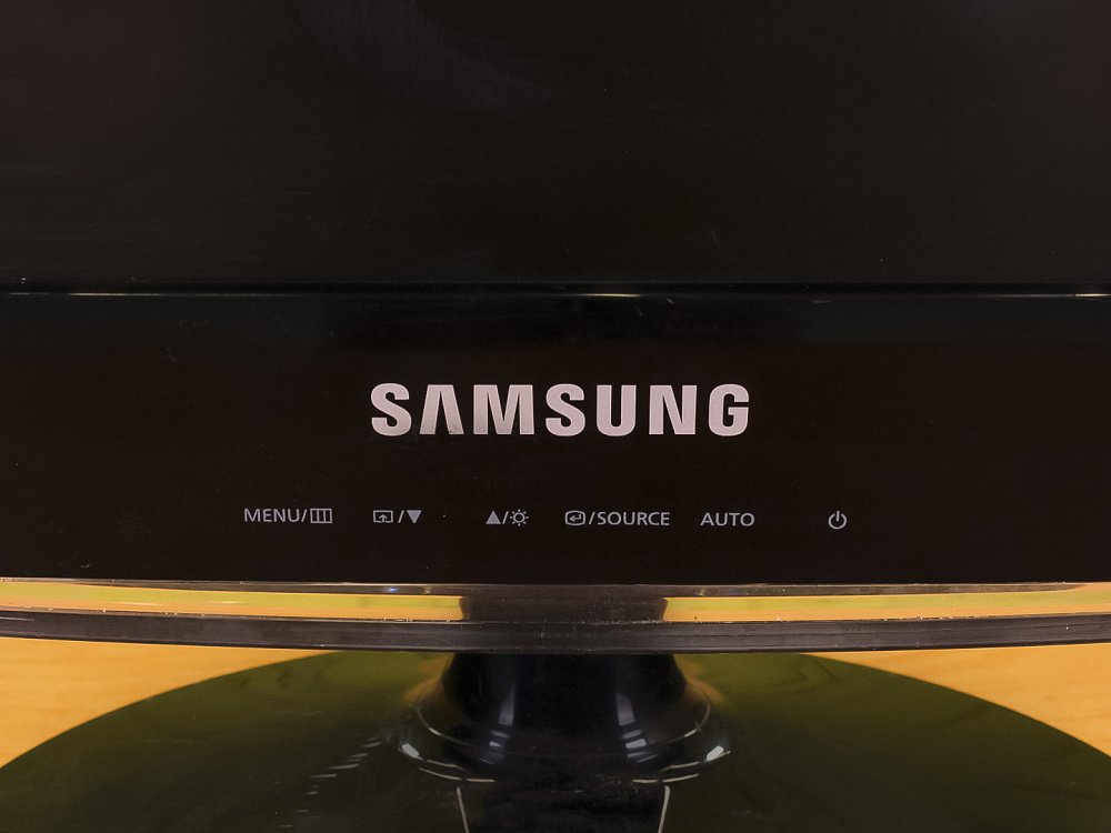 Монитор Samsung Пластик Чёрный _МОНИТОР-18041