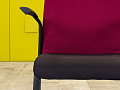 Конференц кресло для переговорной на ножках Steelcase Ткань Чёрный; Красный Франция_КНТЧ2-240923