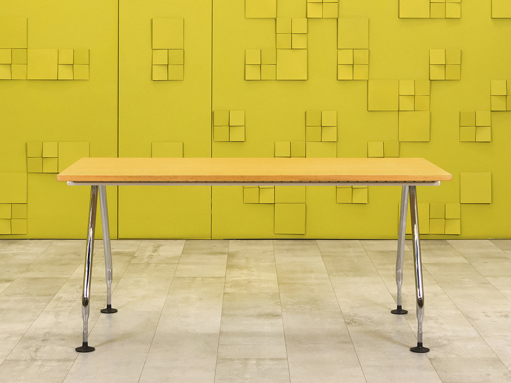 Офисный стол прямой KNOLL ЛДСП Ольха США  СППЛ1-04026