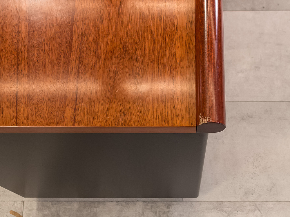 Кабинет руководителя ORA Массив Орех Италия