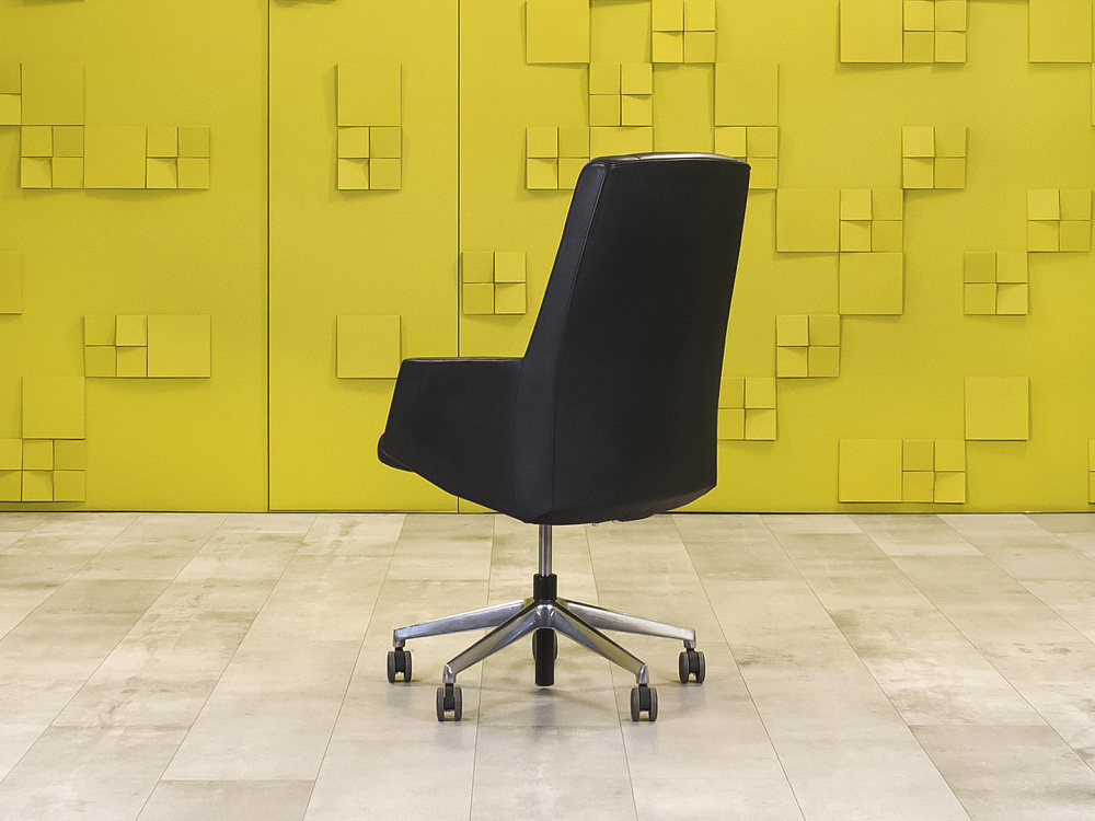 Офисное кресло руководителя на колесах Kamelia KASTEL Кожа Чёрный Италия_КРКЧ-081024