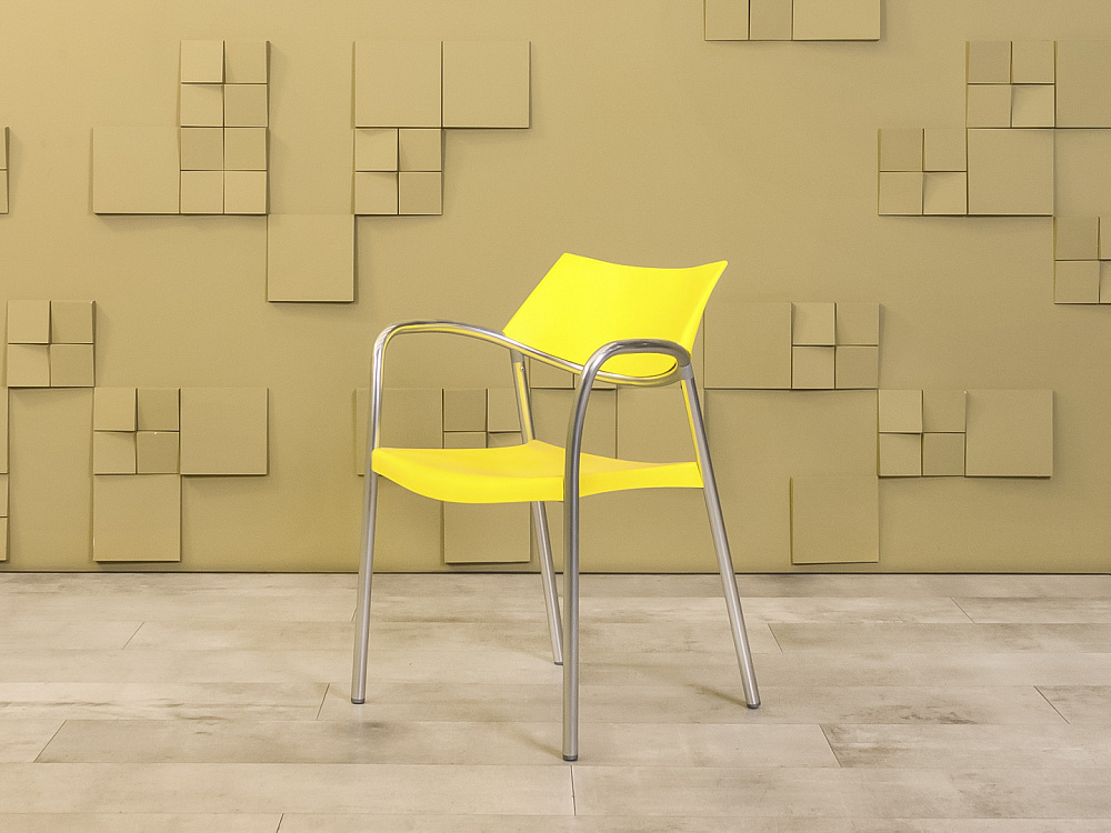 Конференц кресло для переговорной на ножках AMAT-3 Пластик Жёлтый Испания_КНПЖ-060823