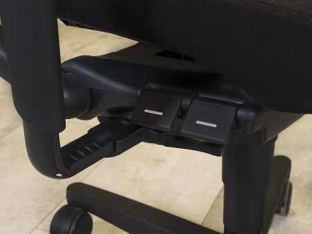 Офисное кресло для персонала на колесах Ahrend Ткань Чёрный Голландия_КПТЧ-15072