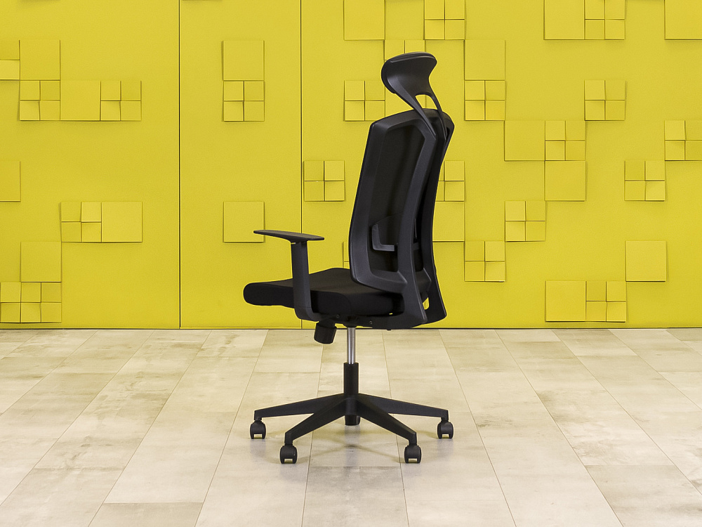 Офисное кресло руководителя на колесах Сетка Чёрный Импорт_КРТЧ1-271023