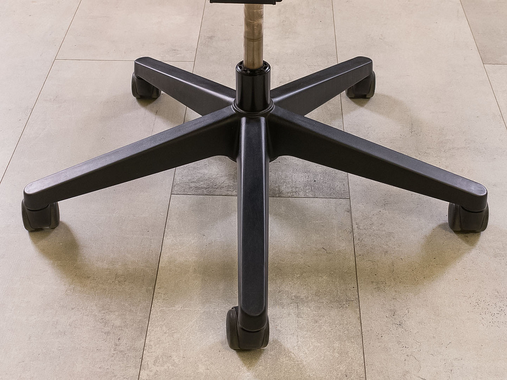 Офисное кресло для персонала на колесах Comforto HAWORTH Ткань Чёрный Германия_КПТЧ4-290324