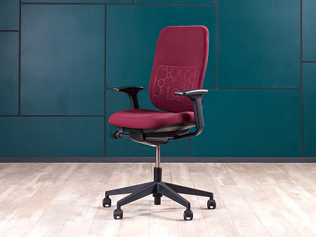 Офисное кресло для персонала на колесах Steelcase Ткань Красный Франция_КПТК-211123