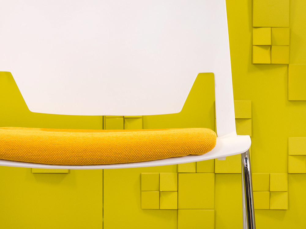 Барный стул на ножках Ткань HAWORTH США_УНТЖ-200723