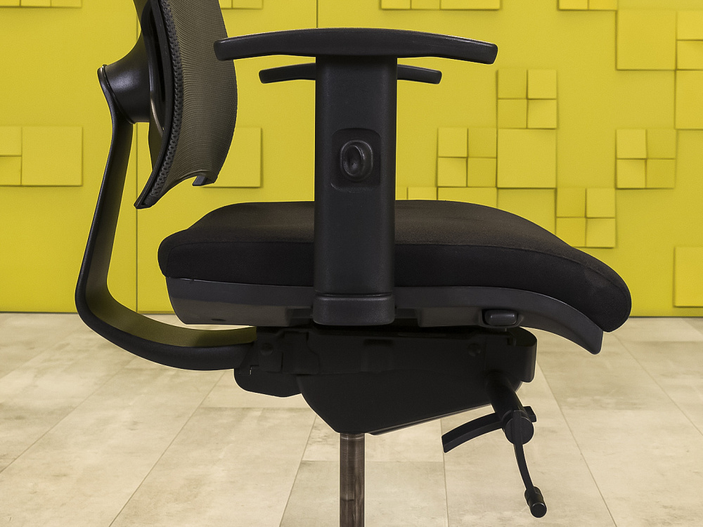 Офисное кресло для персонала на колесах Team Strike Sitland Ткань Чёрный; Серый Италия_КПТЧ-141124