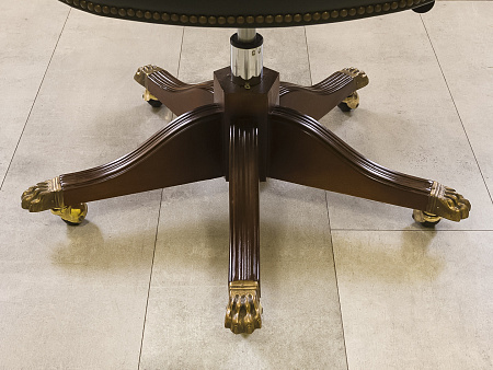 Офисное кресло руководителя на колесах Classik Art & Moble Кожа Зелёный Испания  КРКЗ-16125