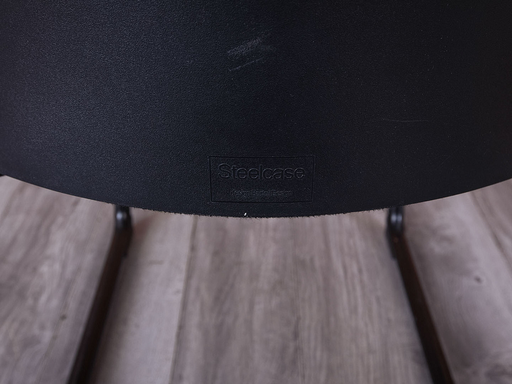 Офисный стул SteelCase ЛДСП Черный   (УДТЧ-05065)