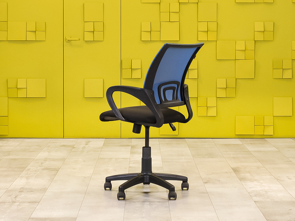 Офисное кресло для персонала на колесах LARK Ткань Чёрный; Синий Россия_КПТЧ-221124