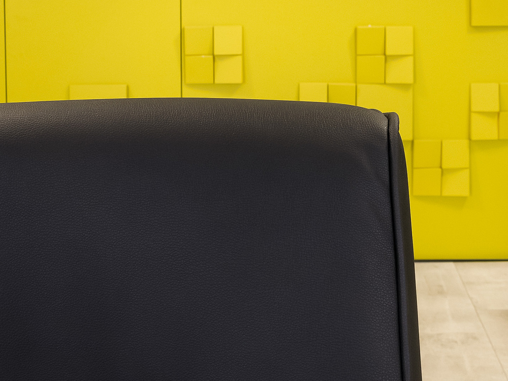 Конференц кресло для переговорной на полозьях Экокожа Чёрный Импорт_КДКЧ-271023