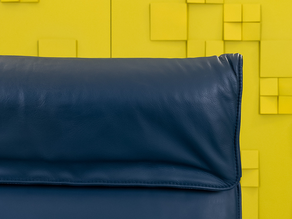 Офисное кресло руководителя на колесах TIGER SATO Кожа Синий Германия_КРКН-131123