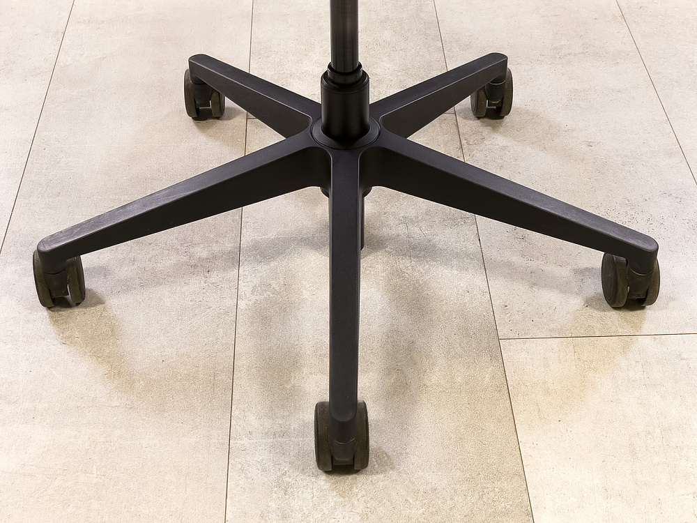 Офисное кресло для персонала на колесах Think Steelcase Ткань Синий Франция_КПТН-161224