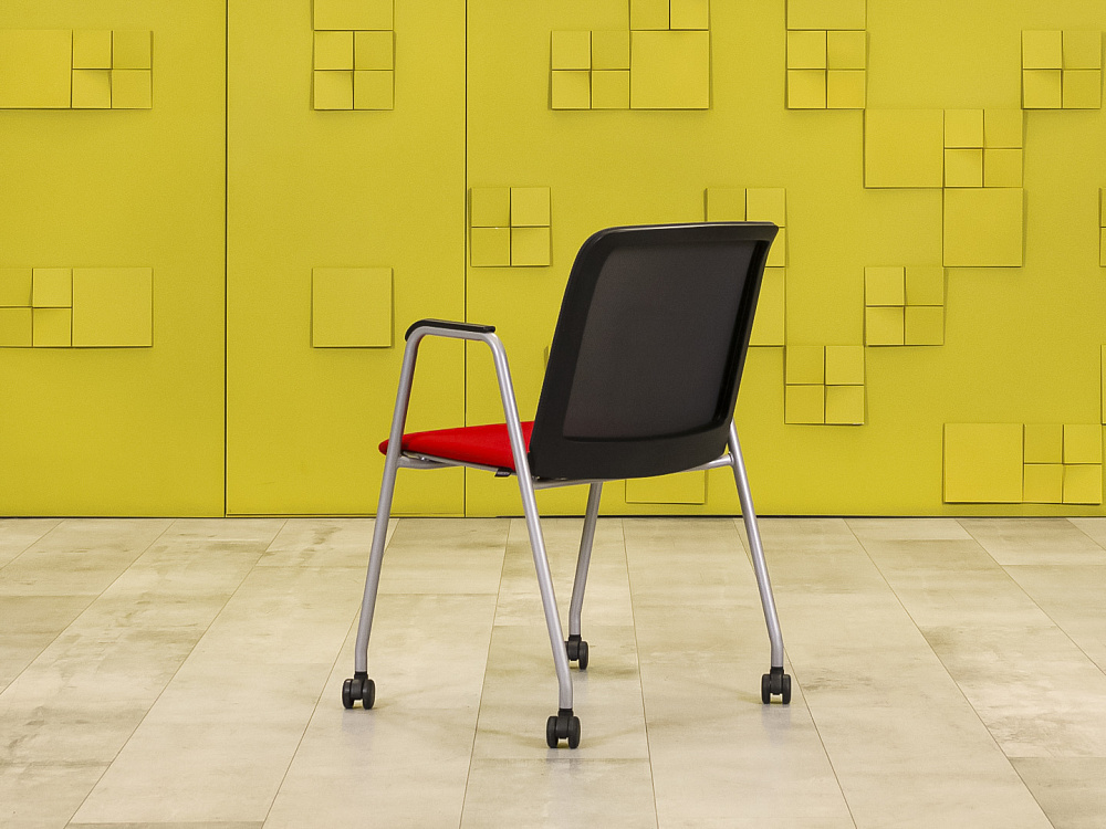 Конференц кресло для переговорной  HAWORTH Ткань Красный США  КНТК-27105