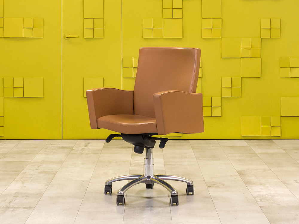 Конференц кресло для переговорной на колесах POLTRONA FRAU Кожа Коричневый Италия_КНКК-081024